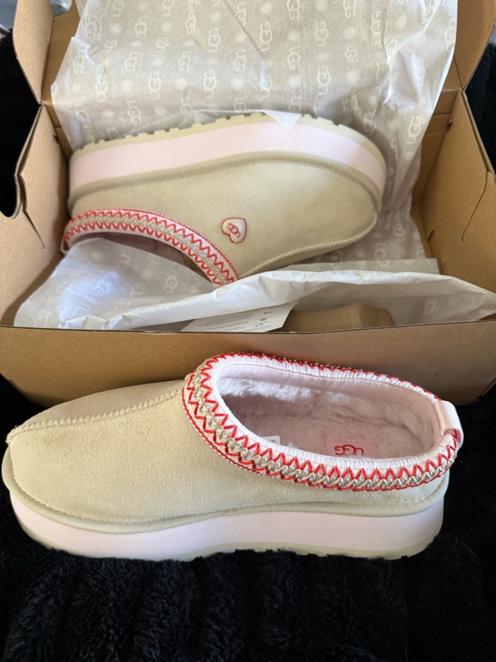 NEW in box UGG Tazz Love ‘26